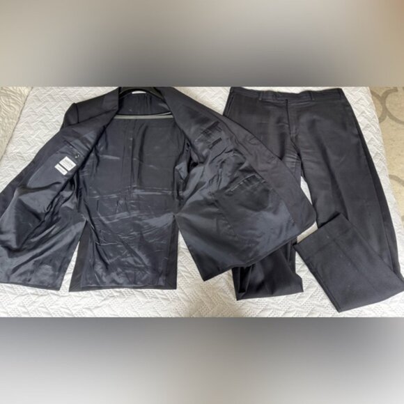 Armani Traditional Stylish Classic Navy Men 42R 36x30 2 Piece Suit Grad Prom - Picture 3 of 8